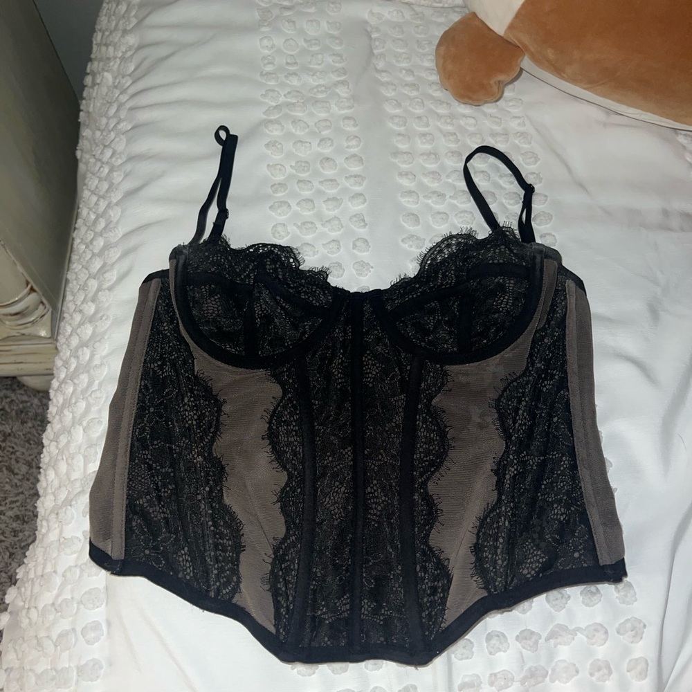 Elegant Black Lace Bustier